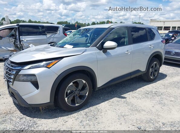 5N1BT3BA5SC796572 2025 NISSAN ROGUE Silver Przód lewy