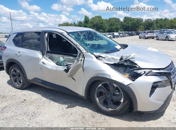 5N1BT3BA5SC796572 2025 NISSAN ROGUE Silver Widok z przodu