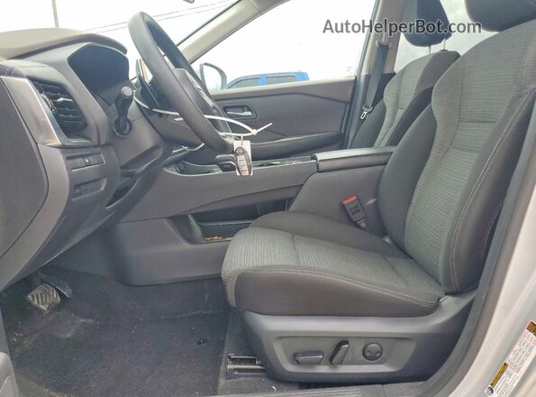 5N1BT3BA6NC677384 2022 NISSAN ROGUE Silver Вид салону спереду