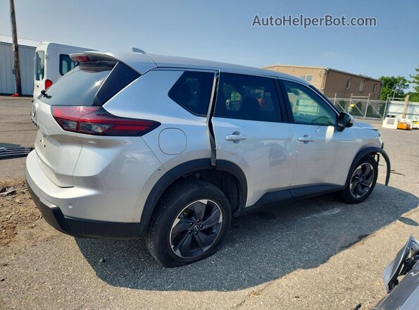 5N1BT3BA6SC818398 2025 NISSAN ROGUE Silver Tył prawy