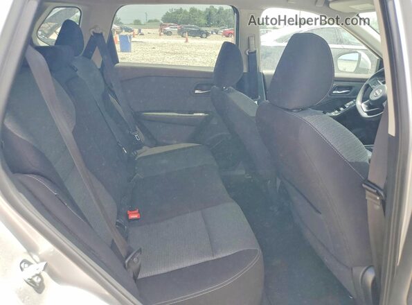 5N1BT3BA8PC926643 2023 NISSAN ROGUE Silver Rear interior view