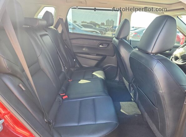 5N1BT3BA8SC672764 2025 NISSAN ROGUE Red Rear seats view