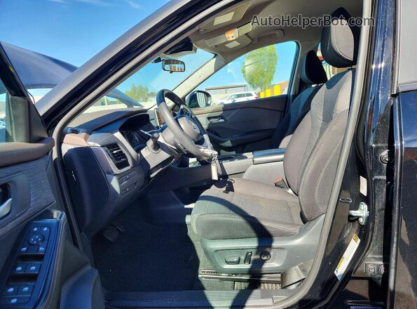 5N1BT3BA9PC852102 2023 NISSAN ROGUE Black Widok wnętrza z przodu
