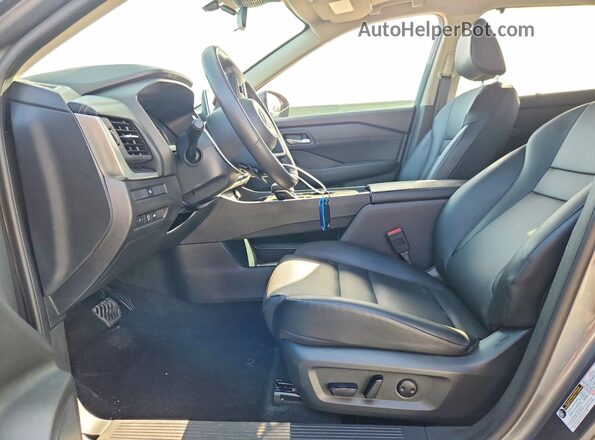 5N1BT3BA9RC707256 2024 NISSAN ROGUE Серый Вид салона спереди