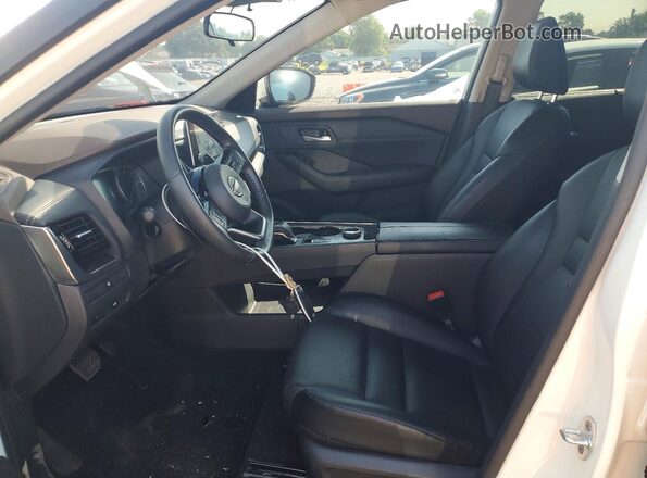 5N1BT3BB0PC755380 2023 NISSAN ROGUE White Widok wnętrza z przodu