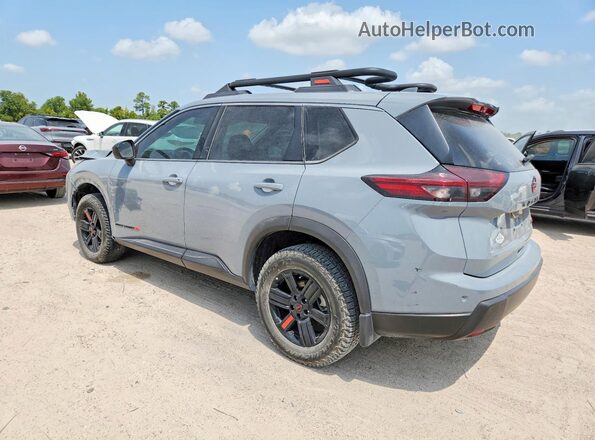 5N1BT3BB0SC768459 2025 NISSAN ROGUE Серый Задняя левая четверть