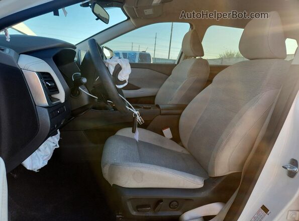 5N1BT3BB1PC769563 2023 NISSAN ROGUE White Widok wnętrza z przodu