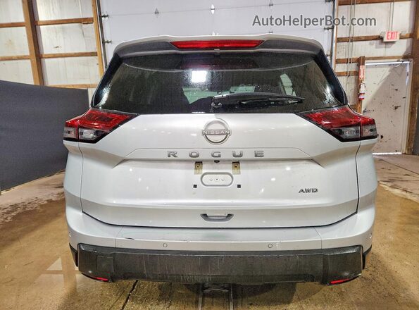 5N1BT3BB3SC796210 2025 NISSAN ROGUE Серебряный Вид сзади