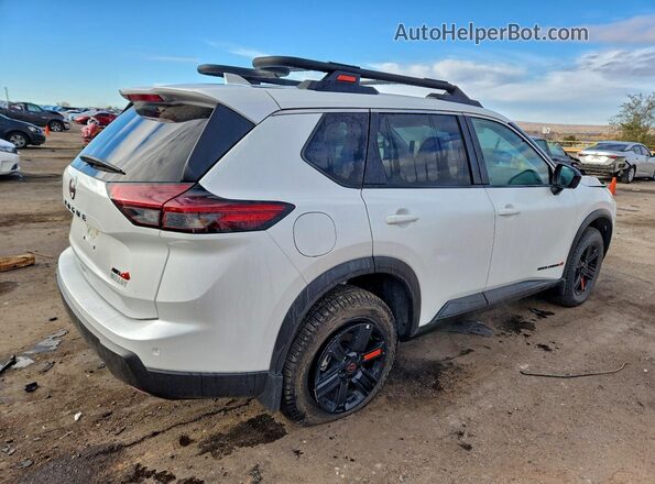 5N1BT3BB3SC841095 2025 NISSAN ROGUE White Vista interior delantera