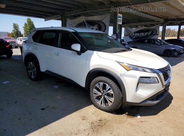 5N1BT3BB4PC826872 2023 NISSAN ROGUE White Передня права чверть