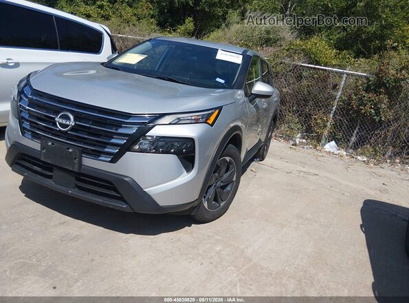 5N1BT3BB5RC753028 2024 NISSAN ROGUE Серебряный Передняя левая четверть