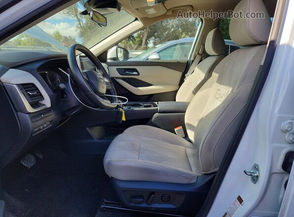 5N1BT3BB5SC783149 2025 NISSAN ROGUE White Вид салону спереду