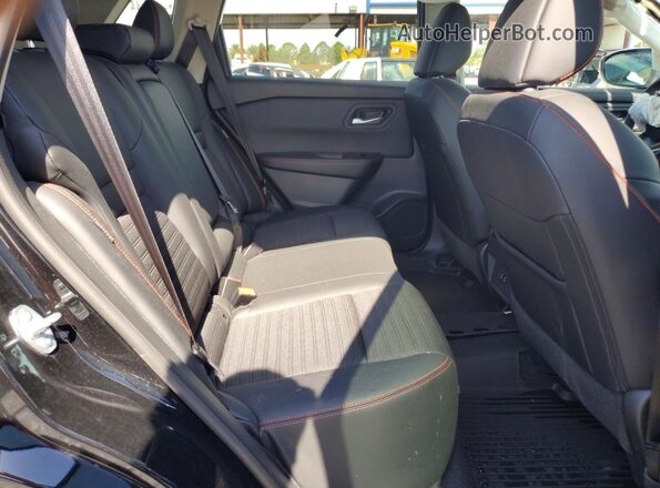5N1BT3BB5SC791896 2025 NISSAN ROGUE Black Widok wnętrza z tyłu