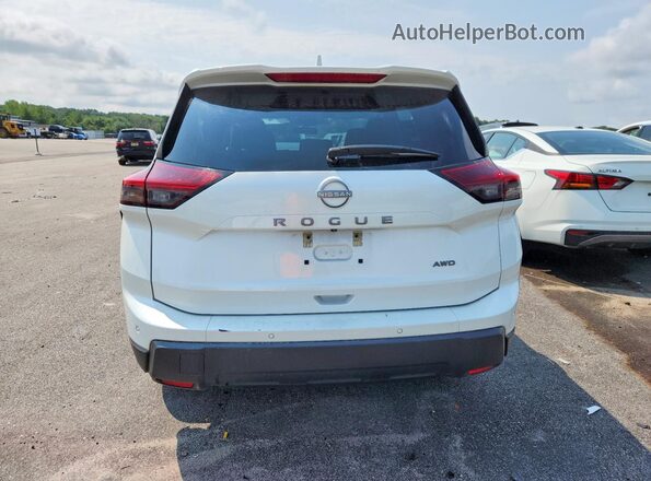 5N1BT3BB5SC818708 2025 NISSAN ROGUE Белый Вид сзади