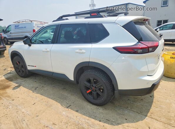 5N1BT3BB5SC828381 2025 NISSAN ROGUE White Trasero izquierdo