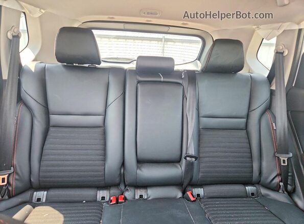 5N1BT3BB5SC828381 2025 NISSAN ROGUE White Vista de los asientos traseros