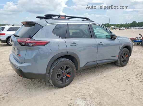 5N1BT3BB5TC734244 2026 NISSAN ROGUE Черный Задняя правая четверть