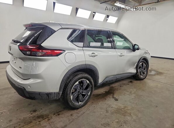 5N1BT3BB6SC779613 2025 NISSAN ROGUE Silver Front view