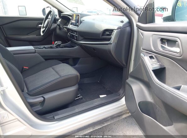 5N1BT3BB7RC704610 2024 NISSAN ROGUE Silver Vista interior delantera