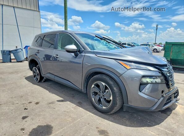 5N1BT3BB8SC764787 2025 NISSAN ROGUE Серый Передняя правая четверть