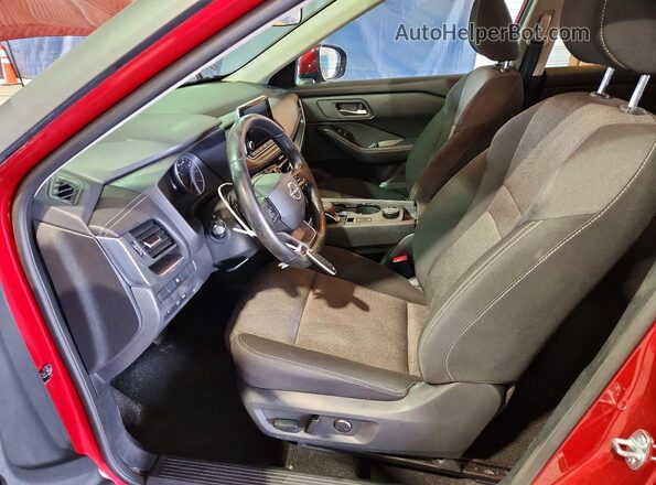 5N1BT3BB8SC792492 2025 NISSAN ROGUE Red Widok wnętrza z przodu