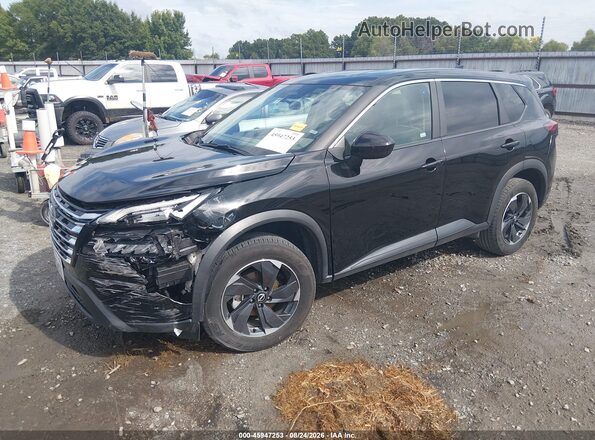 5N1BT3BB8SC801756 2025 NISSAN ROGUE Черный Передняя левая четверть