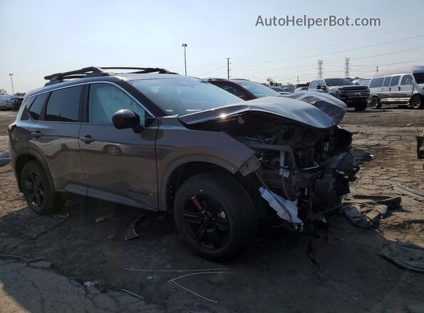 5N1BT3BB8SC825667 2025 NISSAN ROGUE Желто-коричневый Передняя правая четверть