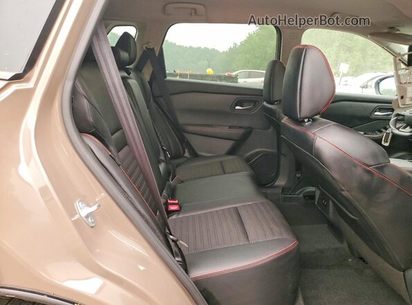 5N1BT3BB8TC695181 2026 NISSAN ROGUE Tan Вид задньої частини салону