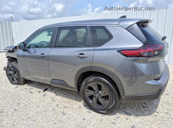 5N1BT3BB8TC823385 2026 NISSAN ROGUE Charcoal Trasero izquierdo