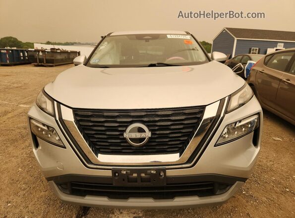 5N1BT3BB9PC803457 2023 NISSAN ROGUE Silver Widok z przodu