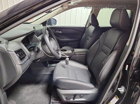 5N1BT3CA3TC773856 2026 NISSAN ROGUE Black 360 interior view