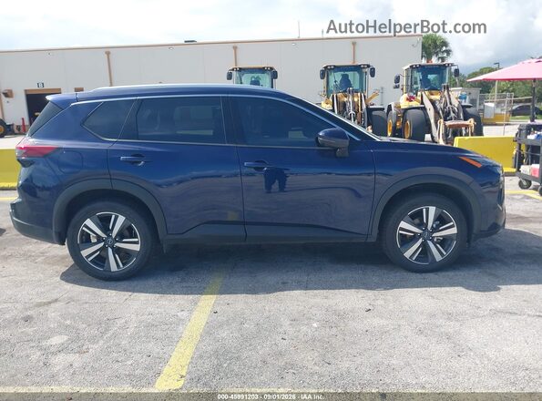 5N1BT3CA9TC683076 2026 NISSAN ROGUE Blue Սալոնի հետևի տեսք