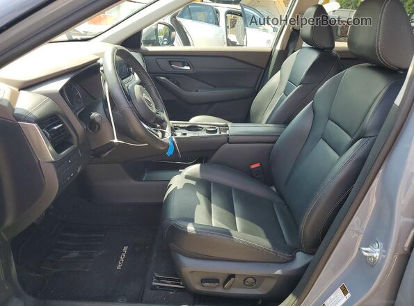 5N1BT3CB1PC945980 2023 NISSAN ROGUE Gray Vista interior delantera