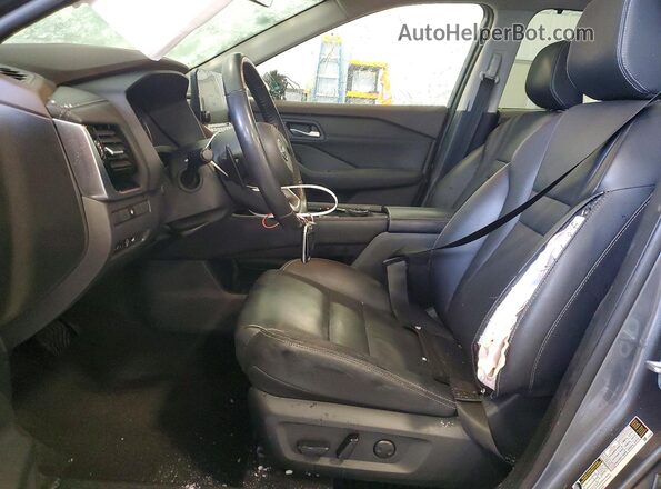 5N1BT3CB5PC762856 2023 NISSAN ROGUE Угольный Вид салона спереди