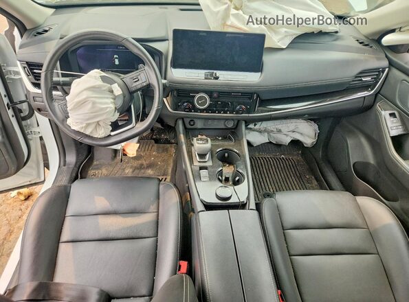5N1BT3CB6RC715693 2024 NISSAN ROGUE White Вид панелі приладів