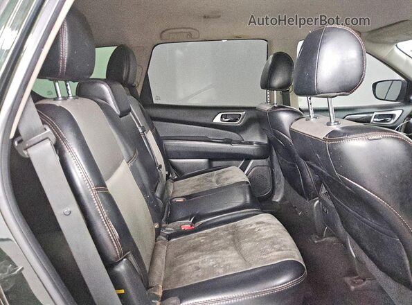 5N1DR2BM6LC596393 2020 NISSAN PATHFINDER Green Rear seats view