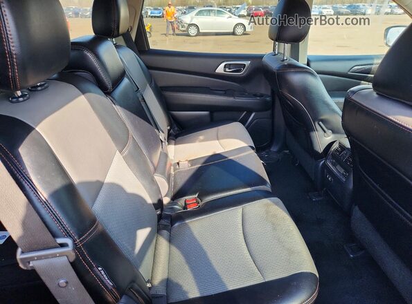 5N1DR2BM7LC629062 2020 NISSAN PATHFINDER Charcoal უკანა სალონის ხედი