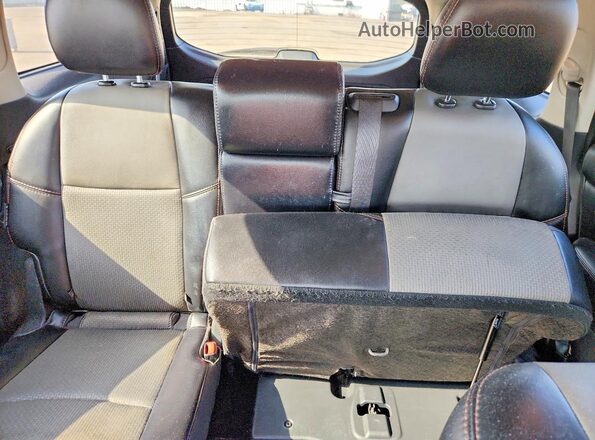 5N1DR2BM7LC629062 2020 NISSAN PATHFINDER Charcoal უკანა სავარძლების ხედი