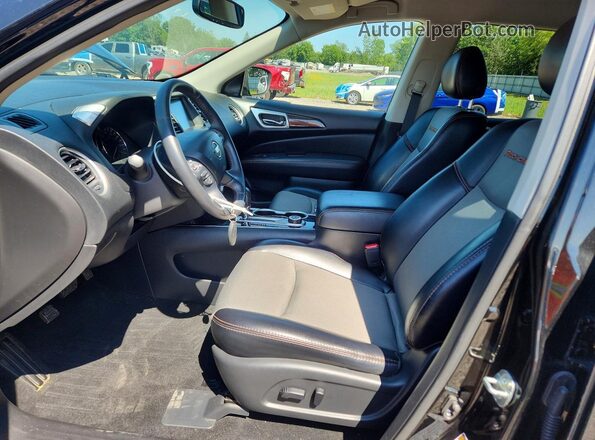 5N1DR2BM9LC628513 2020 NISSAN PATHFINDER Черный Вид салона спереди