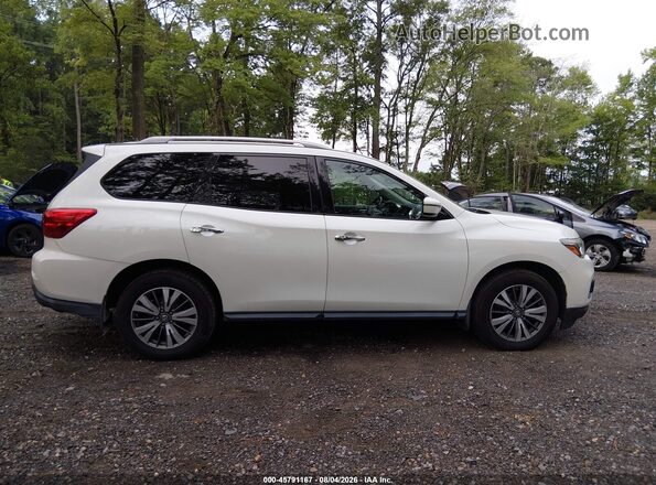 5N1DR2MM0HC639324 2017 NISSAN PATHFINDER White უკანა სალონის ხედი