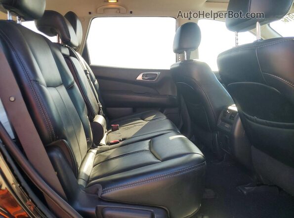 5N1DR2MM0HC674106 2017 NISSAN PATHFINDER Черный Вид задней части салона
