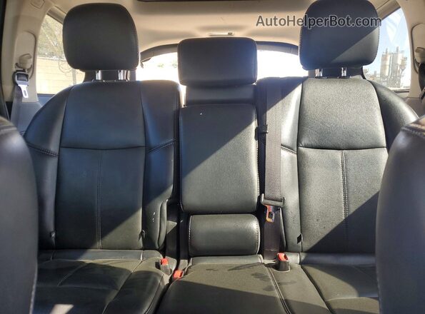 5N1DR2MM0HC674106 2017 NISSAN PATHFINDER Черный Вид задних сидений