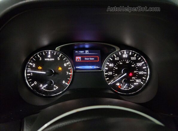 5N1DR2MM0HC689026 2017 NISSAN PATHFINDER Charcoal ხელსაწყოთა პანელის ხედი