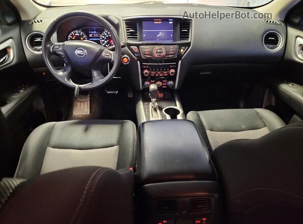 5N1DR2MM1JC607553 2018 NISSAN PATHFINDER Silver Vista del salpicadero