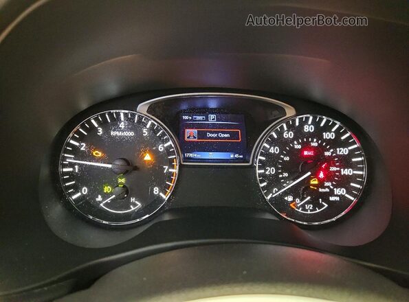 5N1DR2MM1JC607553 2018 NISSAN PATHFINDER Silver Vista del cuadro de instrumentos