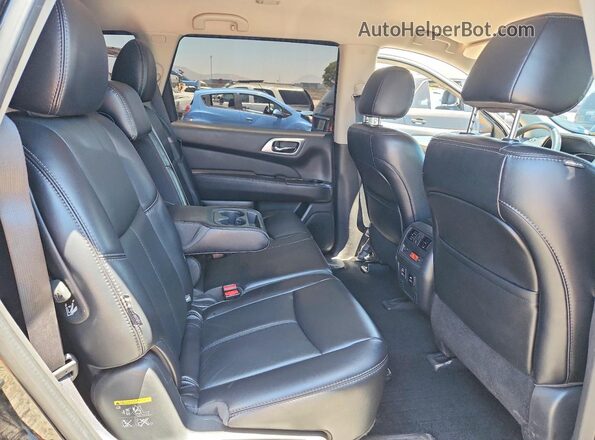 5N1DR2MM1JC607861 2018 NISSAN PATHFINDER Black Vista interior trasera