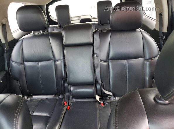 5N1DR2MM1JC620531 2018 NISSAN PATHFINDER Gray Rear seats view