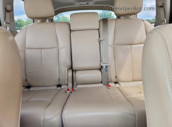 5N1DR2MM1JC647227 2018 NISSAN PATHFINDER White უკანა სავარძლების ხედი