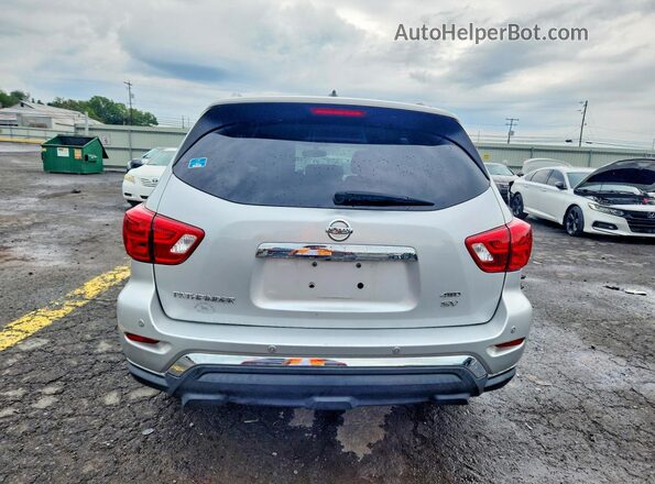 5N1DR2MM2JC605018 2018 NISSAN PATHFINDER Silver Հետևի տեսք