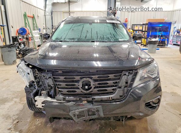 5N1DR2MM2JC607612 2018 NISSAN PATHFINDER Черный Вид спереди